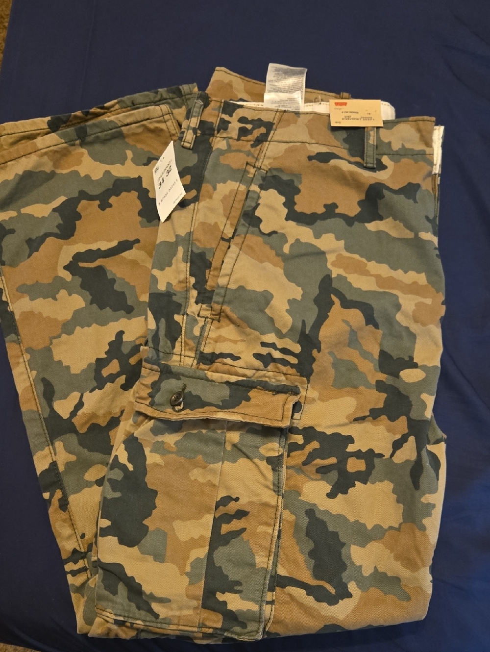 Levi's Green & Tan Camo Cargo Pants 34' 32'